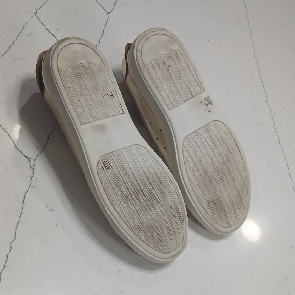 Gold Women's Sneakers By Darkwood, Sz8 , Leather Super Soft, Pre-owned - Picture 4 of 7